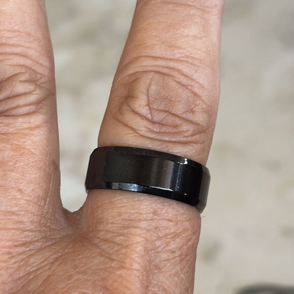 Black Stainless Steel Ring & Matching 20” Chain - Picture 3 of 7